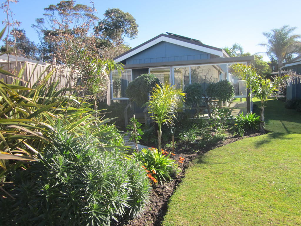 Lakes Entrance Waterfront Cottages With King Beds Экстерьер фото