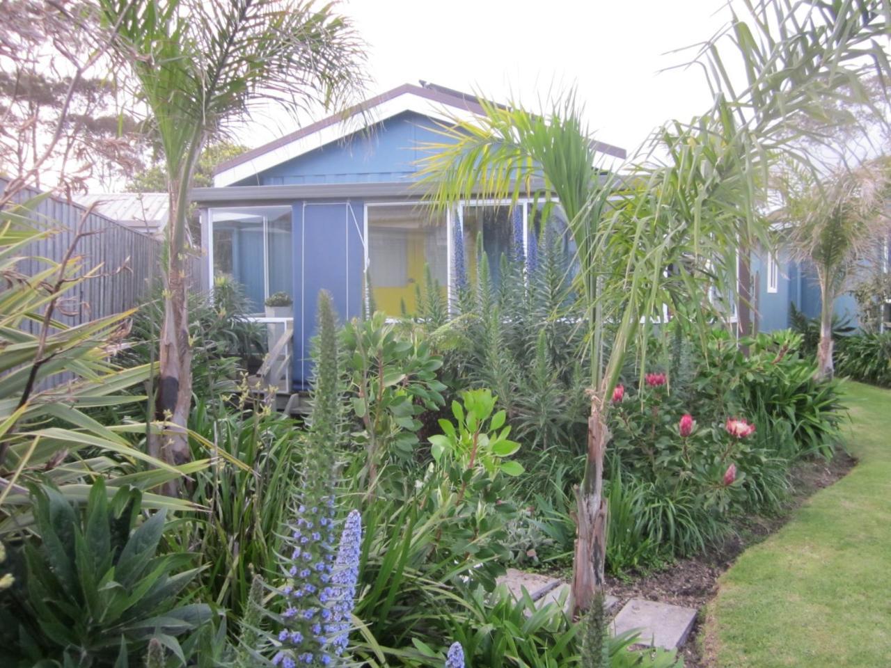 Lakes Entrance Waterfront Cottages With King Beds Экстерьер фото